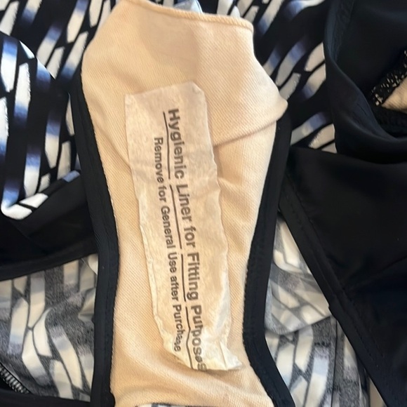 Sportrax 2X New Navy & White One Piece Geometric Pattern Swimsuit - Picture 2 of 6